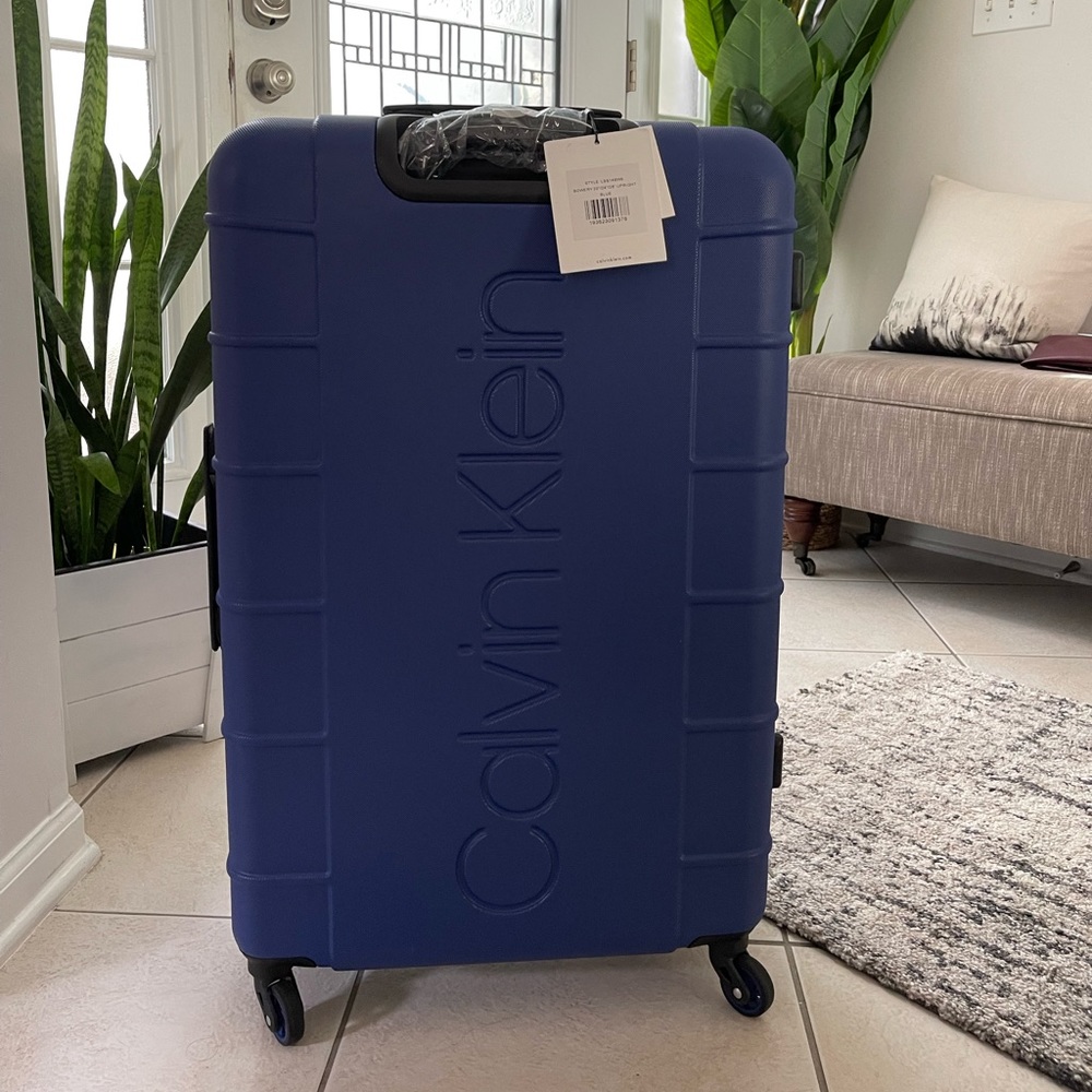 ‼️SOLD‼️ Calvin Klein 3 Piece Hardshell Luggage Set